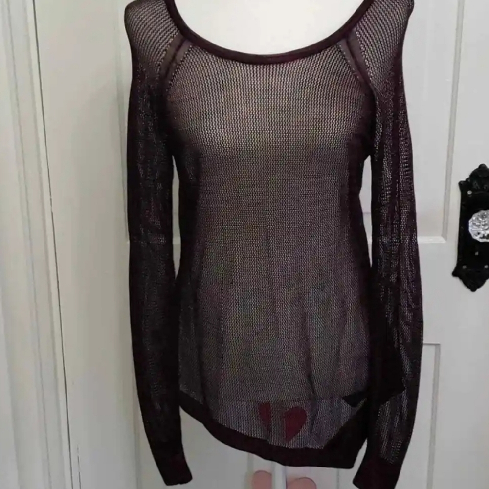 ROCK & REPUBLIC Womens Size XLarge Sheer Mesh Asymmetric Scoop Neck Shirt